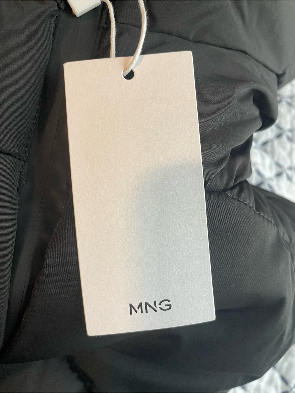 New with tags Black Hooded Puffer Coat - Picture 5 of 6